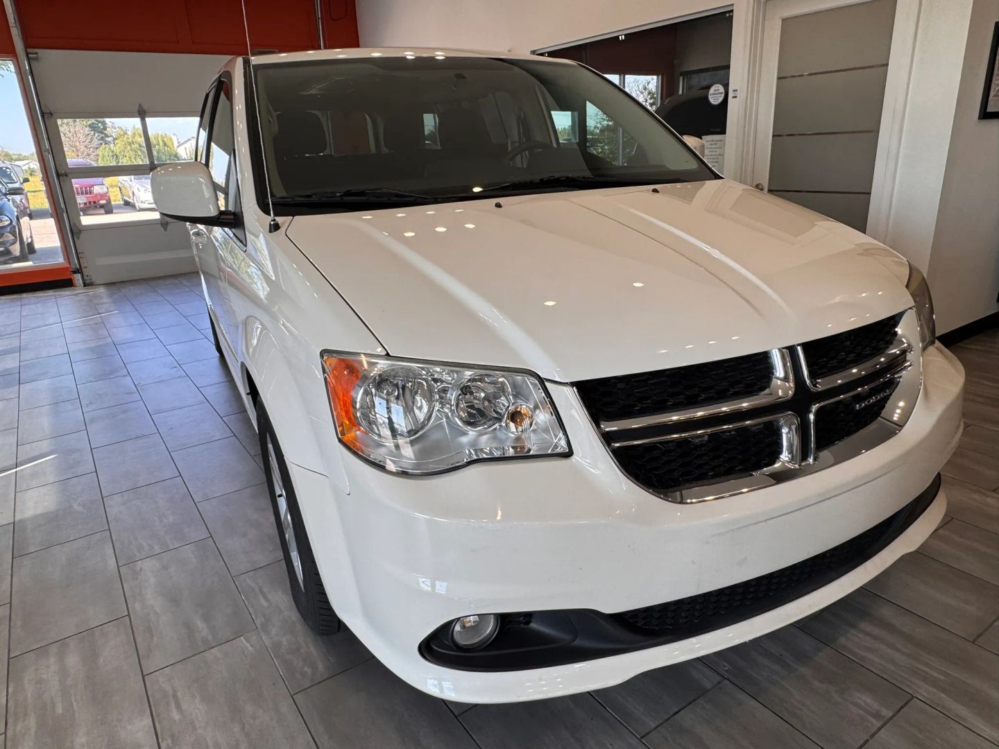 dodge grand caravan 2011 2D4RN5DG0BR629864 image dodge grand caravan 2011 2D4RN5DG0BR629864 image
